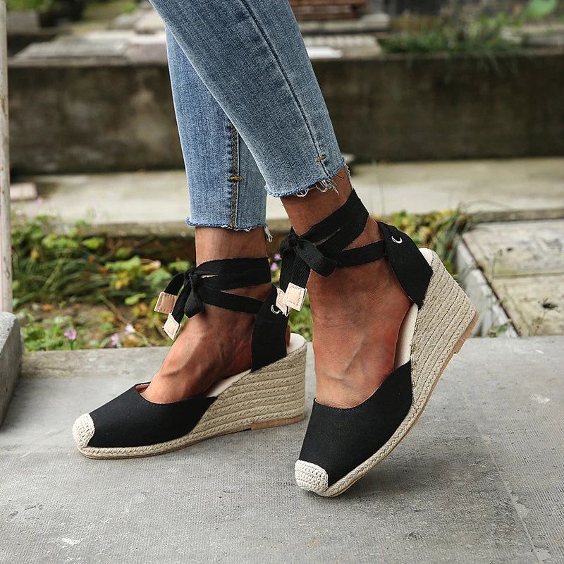 Orthopedische sandalen met kanten bandjes - By La Bella Vie
