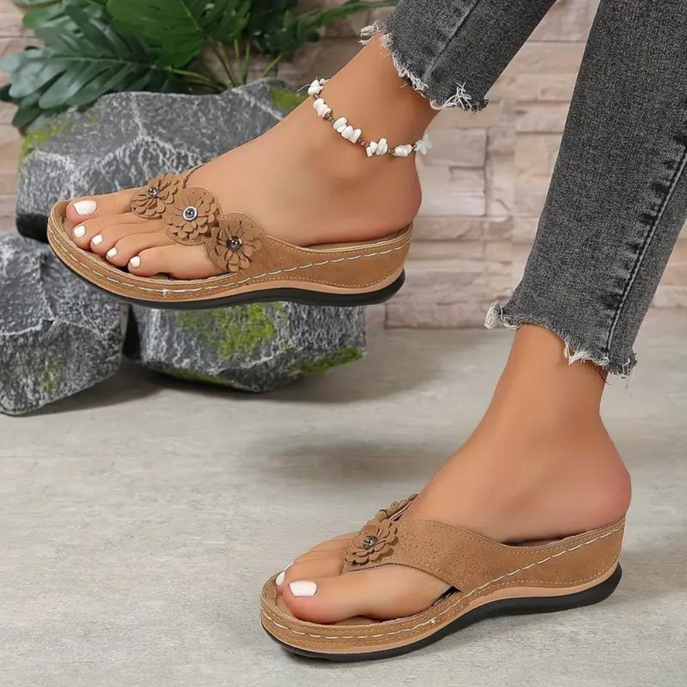 Casual orthopedische bloemen slippers - By La Bella Vie