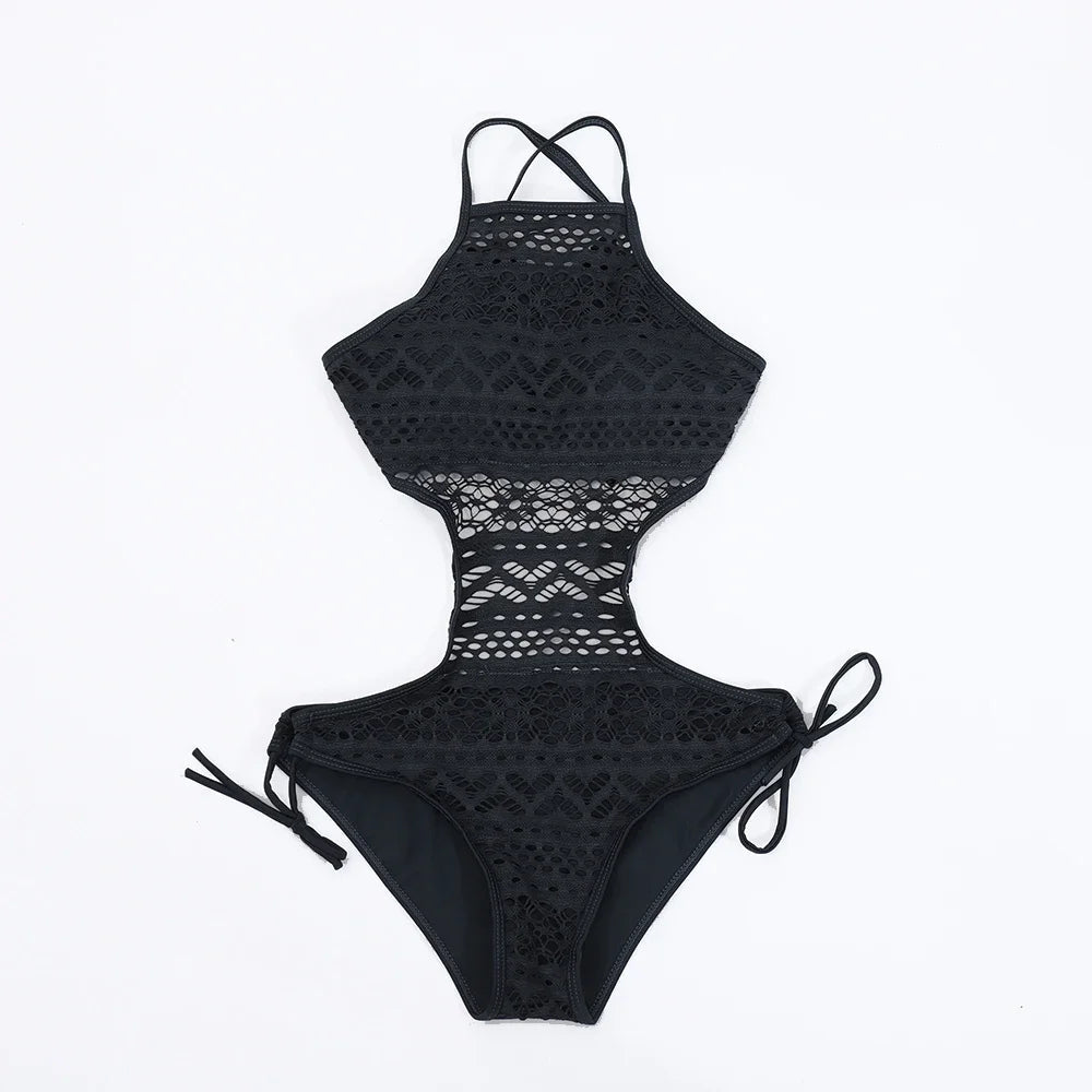 Elegante zwarte monokini badpak met transparant kantdetail - By La Bella Vie
