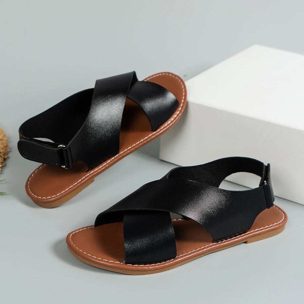 Trendy gespsandalen van leer - By La Bella Vie