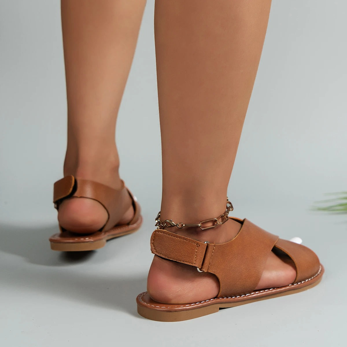 Trendy gespsandalen van leer - By La Bella Vie