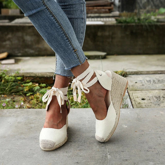 Orthopedische sandalen met kanten bandjes - By La Bella Vie