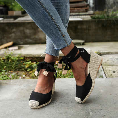 Orthopedische sandalen met kanten bandjes - By La Bella Vie